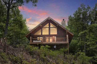 Star Views - Secluded W/Mountain Views 2 Bedroom Cabin by Heavenly Views Resort