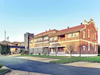 Mercure Maitland Monte Pio Hotels near Maitland Regional Athletics Centre