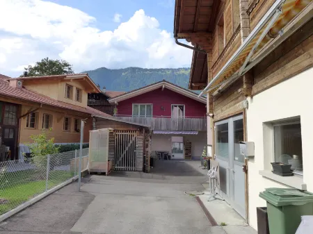 Tilia Отели в г. Бёниген