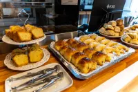 O2 Hotel Valeria del Mar - breakfast