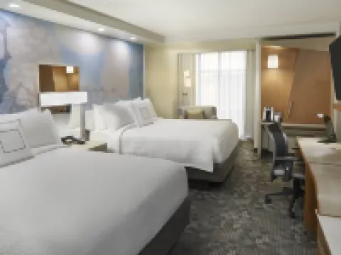 Courtyard Oshawa Hotels in Oshawa