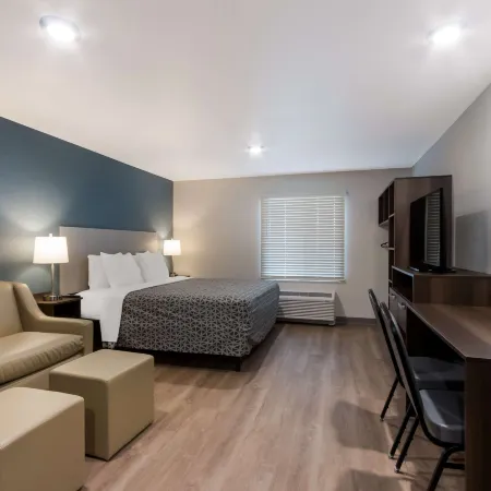 WoodSpring Suites Chandler Airport