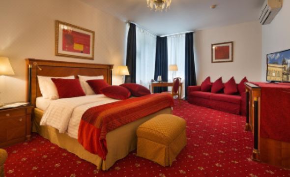 2. 호텔 레온 도로..