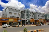 Hotel Silver Leaf Hotels in Vapi