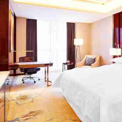 Sheraton Grand Zhengzhou Hotel Rooms