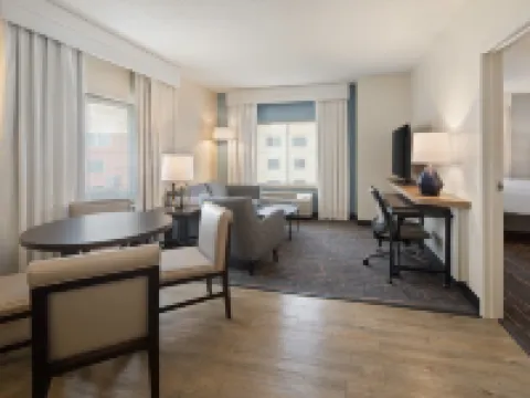 Holiday Inn & Suites MAPLE GROVE NW MPLS-ARBOR LKS by IHG Hotels in Maple Grove