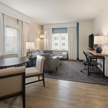 Holiday Inn & Suites MAPLE GROVE NW MPLS-ARBOR LKS by IHG