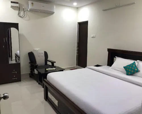 Sri Kamakshi Bhavan Hotels in Chittoor District