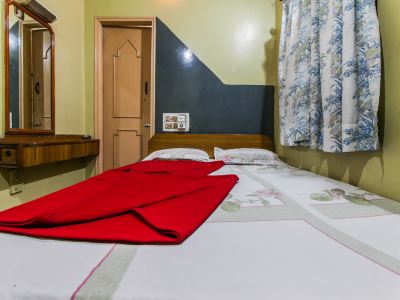 Hotel Shabari Gate