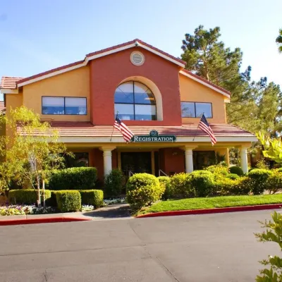 Westgate Flamingo Bay Resort Hotels near Chinatown