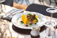 Le Petit Village Boutique Hotel & Spa - parking