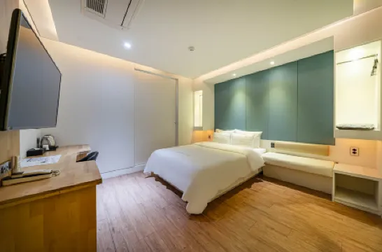 Noel Business Hotel Отели рядом с достопримечательностью «Пусан аквариум»