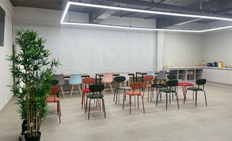 Geojedo Jangseungpo Kamrest Hotel