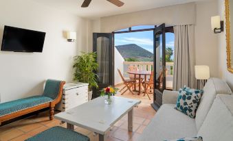 Regency Country Club, Apartments Suites
