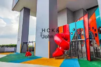 Double Storey Pool at Trio Setia Klang by HCK Hôtels à : Port Klang