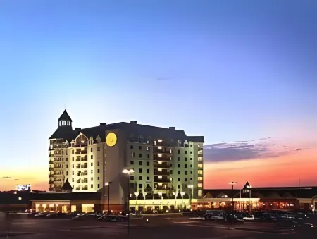 Renaissance Tulsa Hotel & Convention Center Отели в г. Талса