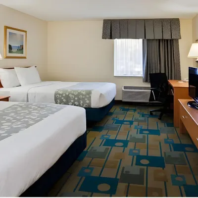 La Quinta Inn & Suites by Wyndham Tampa Fairgrounds - Casino Các khách sạn gần Thuỷ cung The Florida Aquarium