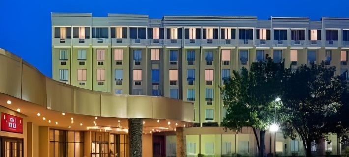 DoubleTree by Hilton Monroe Township Cranbury Hotels in Middlesex County