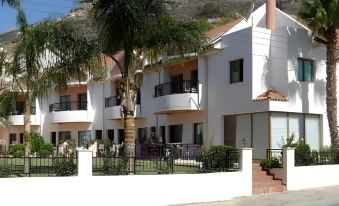 Kotzias Beach Apartments