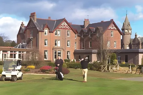 Glenesk Hotel