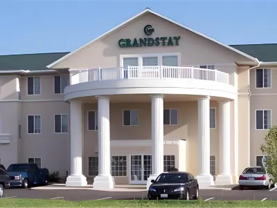 GrandStay Hotel & Suites Ames Hotel in zona Iowa State University