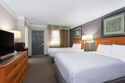 La Quinta Inn by Wyndham Pensacola Các khách sạn ở Ferry Pass