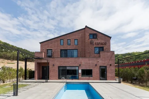 Paju Espacio Pool Villa