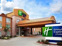 Holiday Inn Express & Suites Lafayette-South فنادق في Broussard