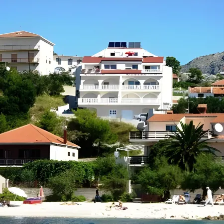 SmartStay Johnny Отели рядом с достопримечательностью «Торговый центр City Center One Split»