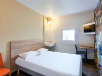 hotelF1 Avignon Centre Courtine Gare TGV Hotels in Barbentane
