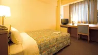 Business Hotel Cosmos Tokushima Hotel dekat JR Minami-Komatsushima station
