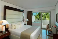 Zel Punta Cana Hotels in Баваро