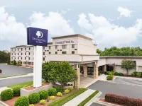 DoubleTree by Hilton Greensboro Airport - موقف سيارات