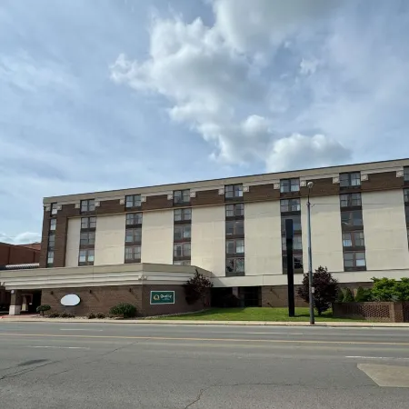 Quality Inn & Suites Downtown Mansfield Отели в г. Мансфилд