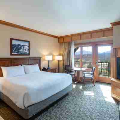 Crowne Plaza LAKE PLACID by IHG Rooms