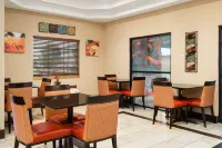 Ramada by Wyndham Locust Grove - Breakfast