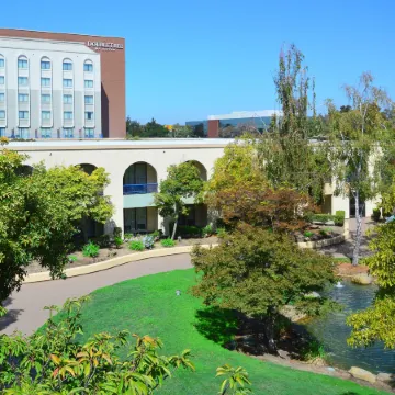 DoubleTree by Hilton Newark-Fremont