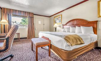 Red Arrow Inn & Suites, a Travelodge by Wyndham