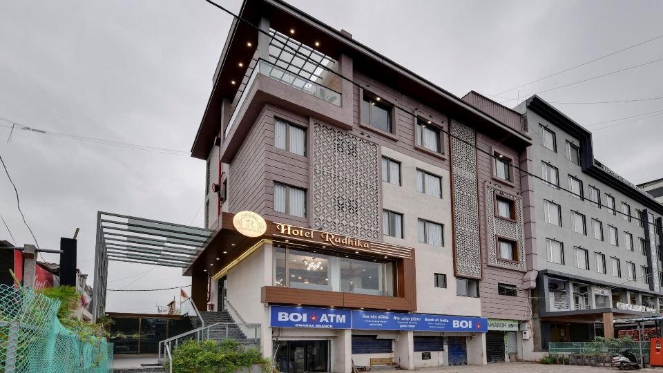 Hotel Radhika