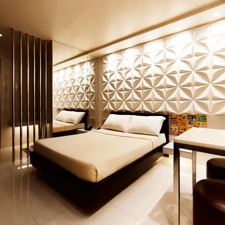 One Serenata Hotel Bacao