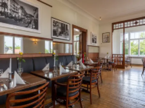 ロマンティック ホテル シュヴァネフェルト メラーネのホテル