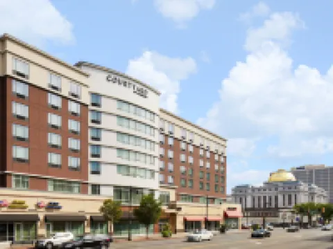 Courtyard Newark Downtown Hotels in Newark