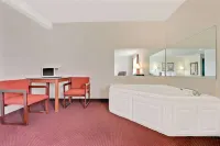 Super 8 by Wyndham Riverside/Kansas City Hotels in Sioux Township