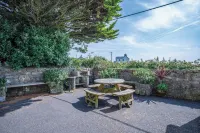 Lundy Lodge – 1 Bedroom Annex – Rhossili Hotels near Rhossili Bay