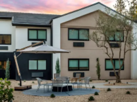 The Inelle, Oakhurst Yosemite, a Tribute Portfolio Hotel Hotels in Oakhurst