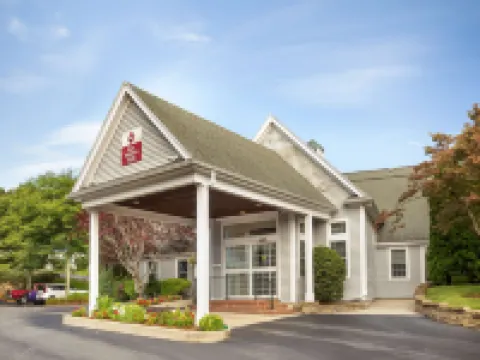 ベスト ウエスタン プラス コールド スプリング メイフラワー号（プリマス）周辺のホテル