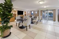 La Quinta Inn by Wyndham Pittsburgh Airport - Aamiainen