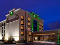 Holiday Inn & Suites Ann Arbor Univ. Michigan Area