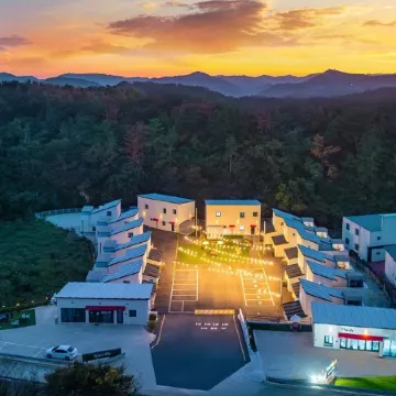 Pohang Stay Tikitaka Private Pool Villa