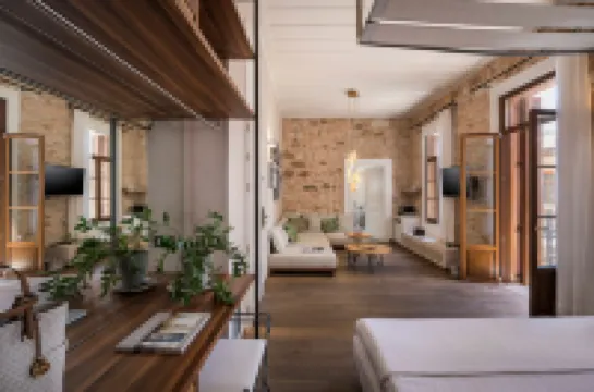 Ambassadors Residence Boutique Hotel